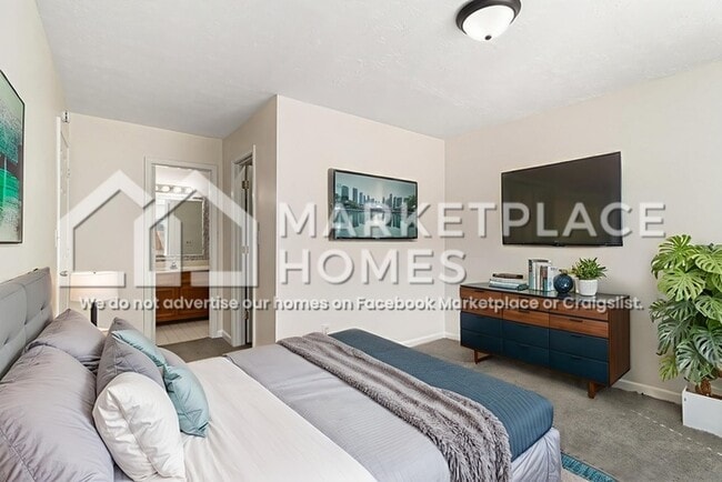 Building Photo - 5839 Trent Walk Dr