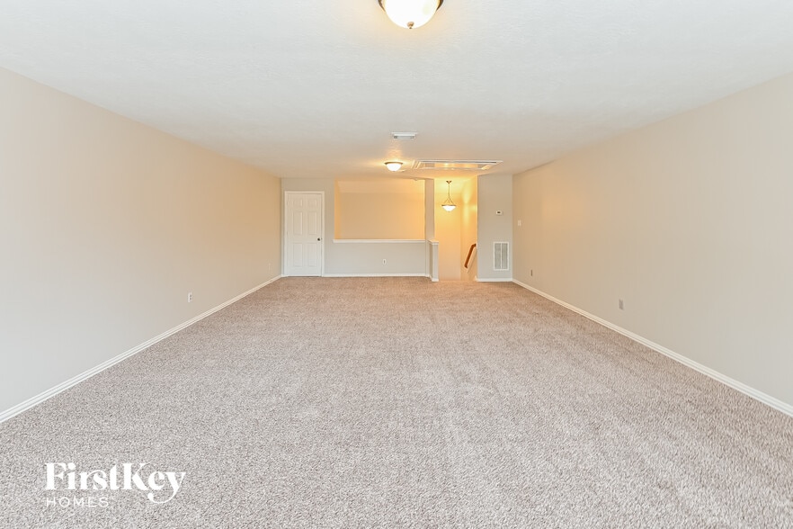 Building Photo - 3010 Silverwood Park Ln