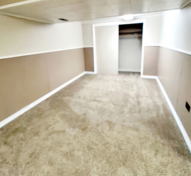 Building Photo - 606 Avenue C