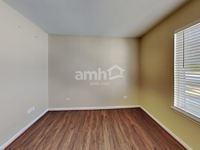 Building Photo - 2462 Mayfield Ct