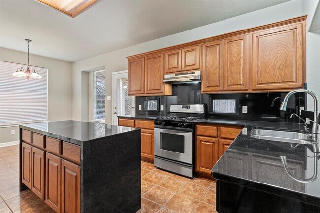 Building Photo - 2020 Petrified Forest Dr