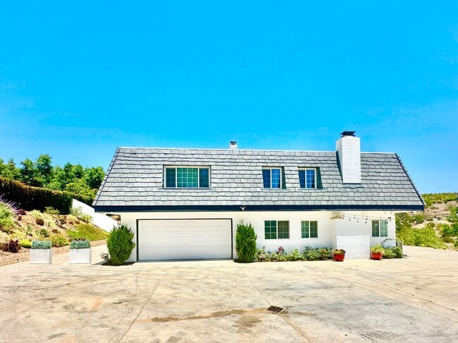 Building Photo - Breathtaking Custom Country Two-Story Home, Fully Remodeled & Beautifully Appointed on Private 20...