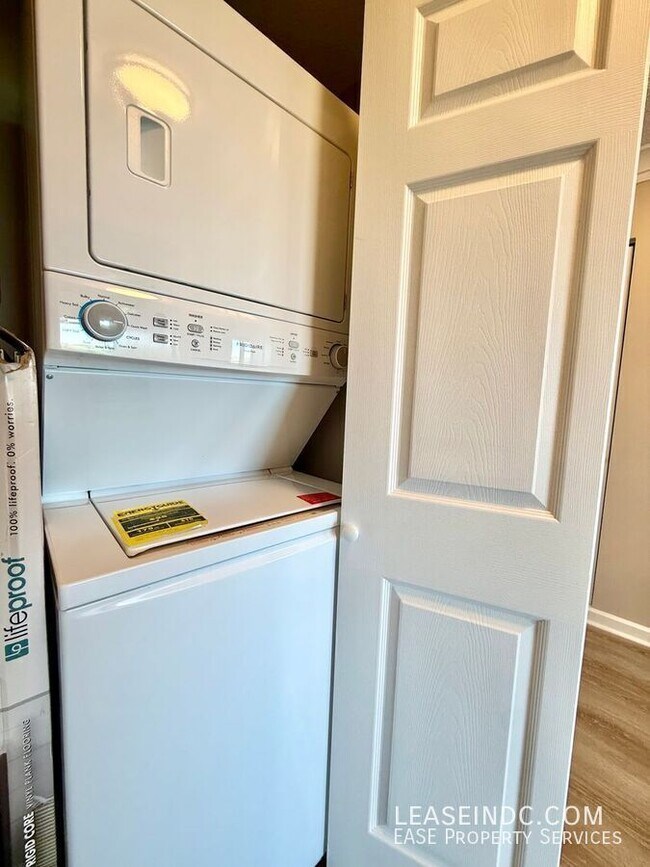 Building Photo - 2141 P St NW