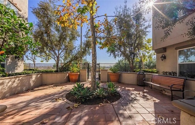 Building Photo - 955 S Bluff Rd