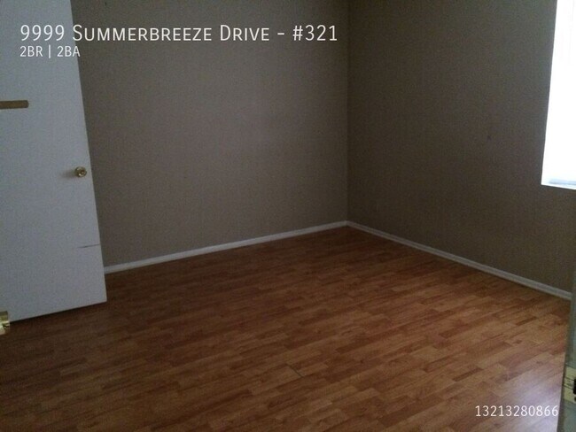 Building Photo - 9999 Summerbreeze Dr