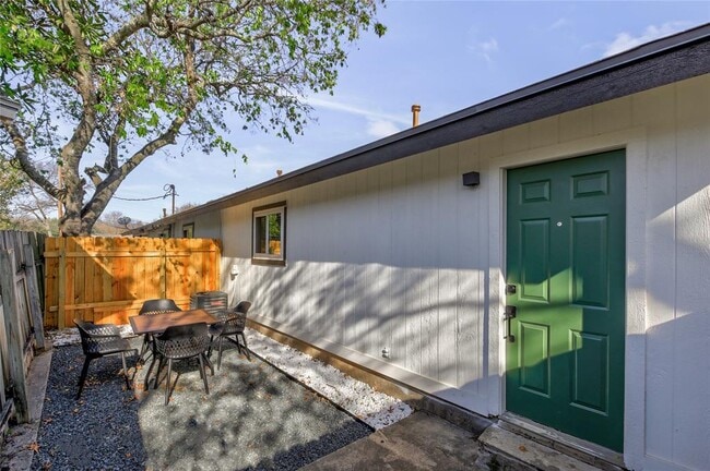Building Photo - 10509 Macmora Rd