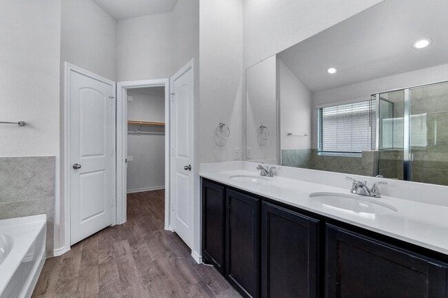 Building Photo - 4317 Cordata Dr