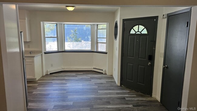Building Photo - 81 Parkwood Dr