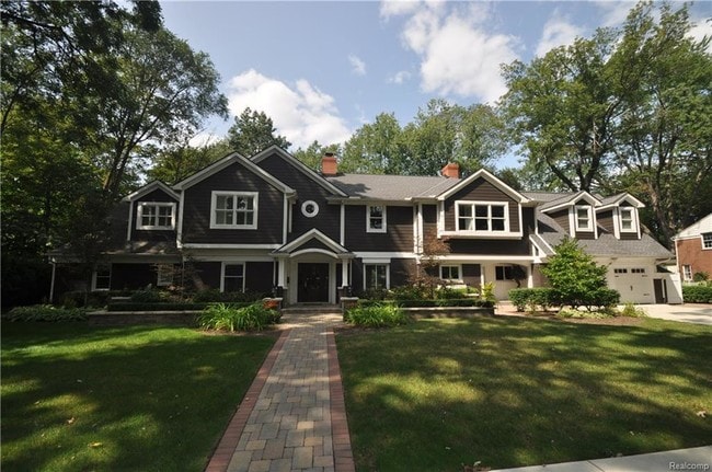 Building Photo - 1019 Chesterfield Ave