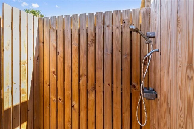 Building Photo - 9498 Alborado Rd