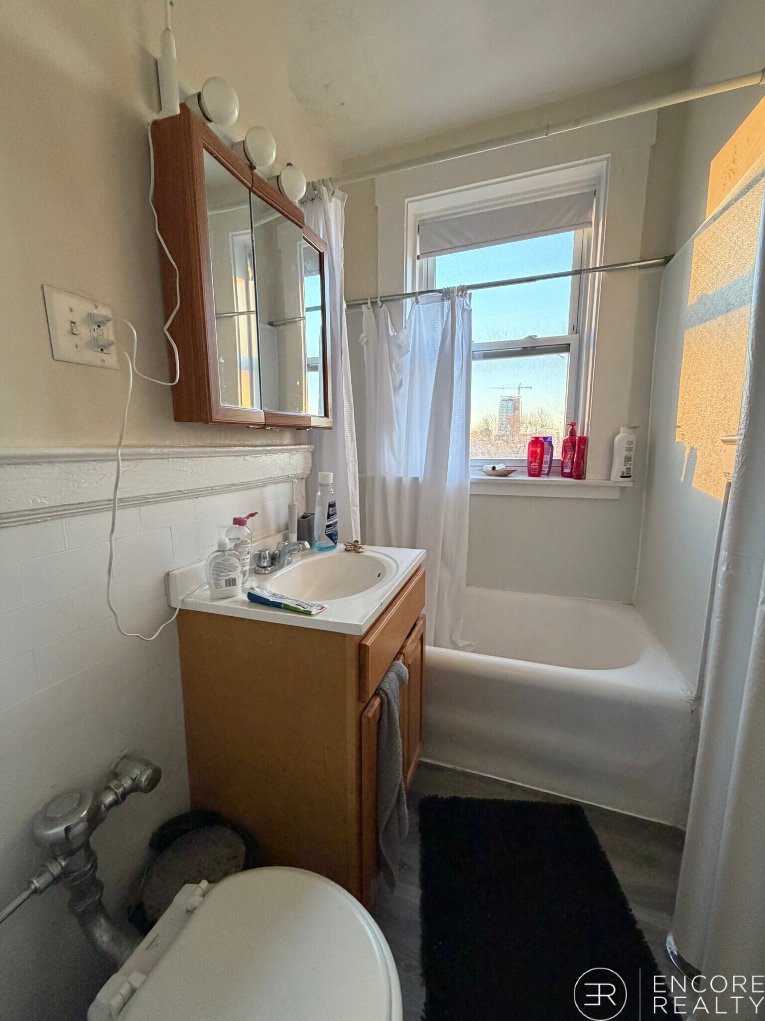 Building Photo - 160 Ipswich St