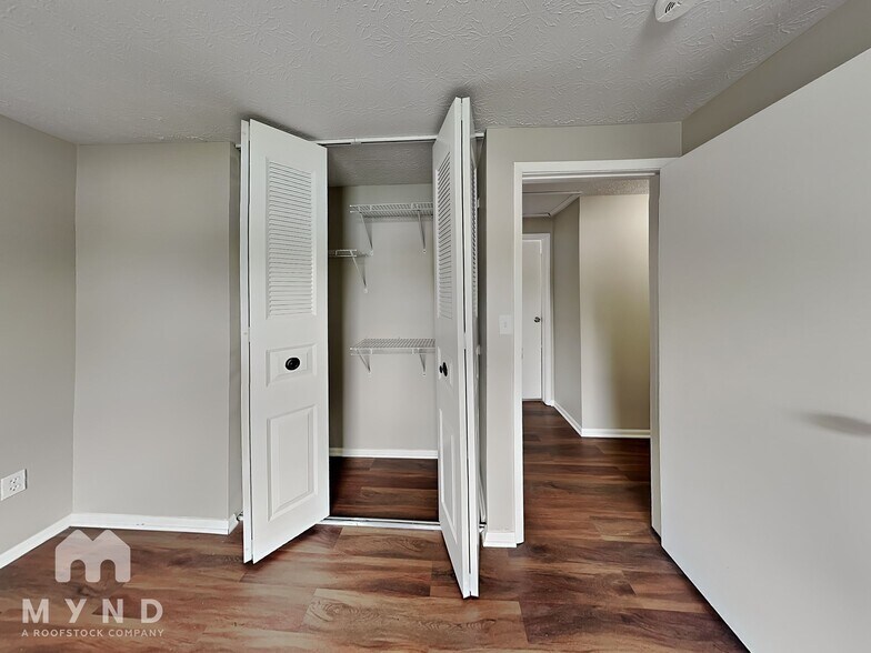 Building Photo - 3033 Rumford Ct