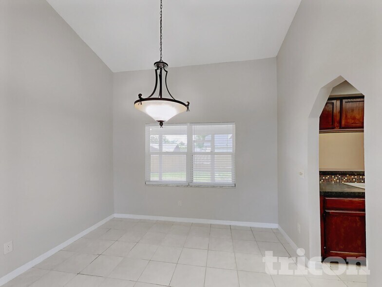 Building Photo - 2810 Manor Hill Drive Brandon FL