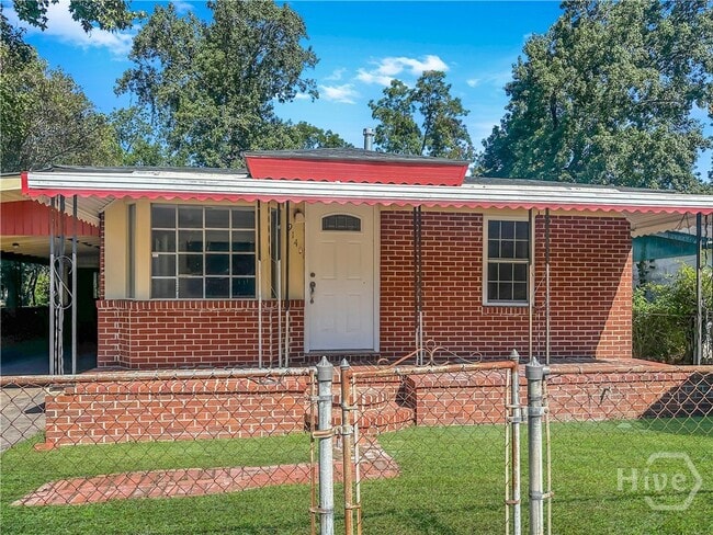 Primary Photo - 914 Bowden St