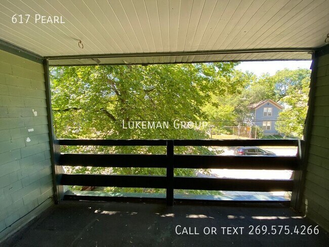 Building Photo - 617 Pearl-