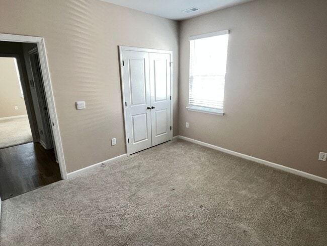 Building Photo - 1016 Chester Gln Ct