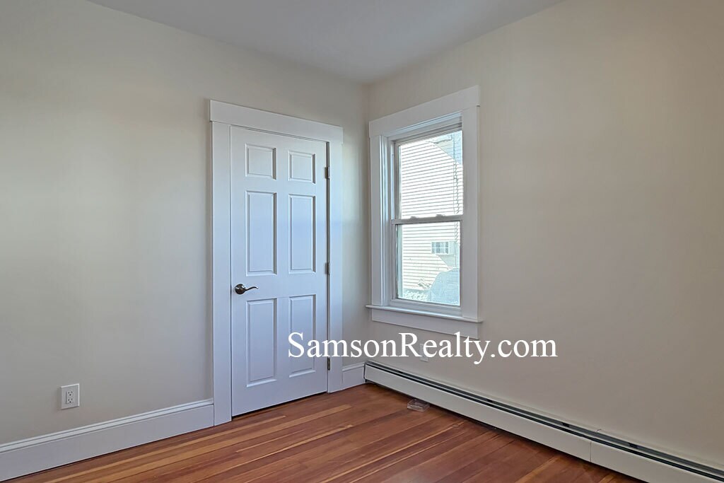 Building Photo - 178 Hillside Ave