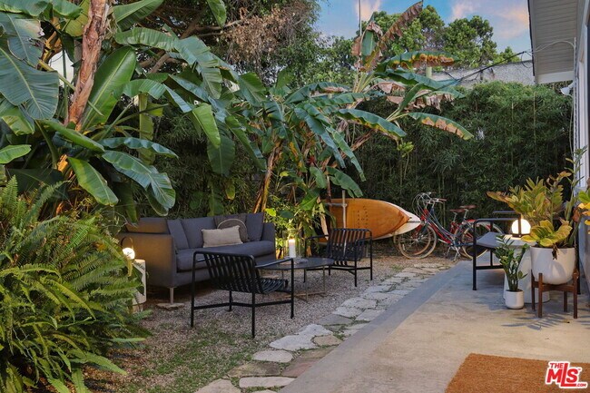 Building Photo - 1510 Electric Ave