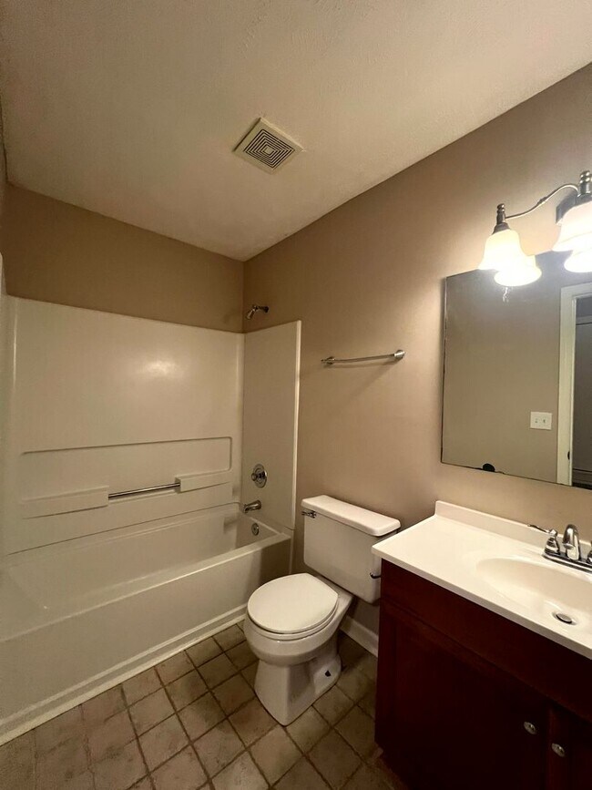 Building Photo - 1233 Wilderness Dr