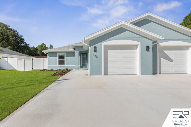 Building Photo - 10 Llovera Pl