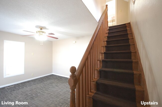 Building Photo - 520 W 5th St