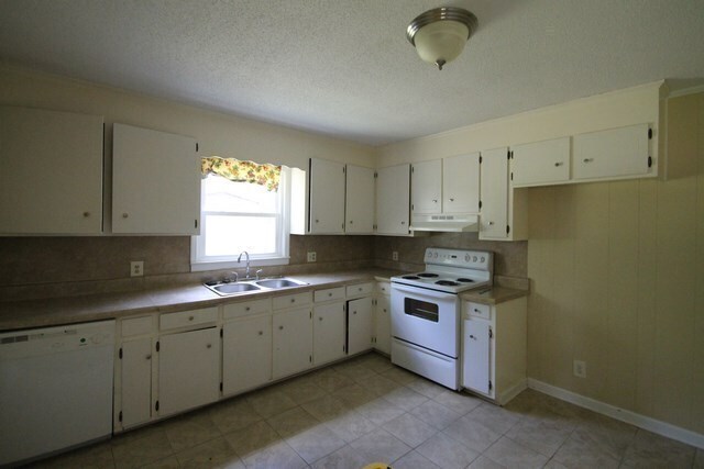 Building Photo - Exclusively Offered by Muse Realty, LLC