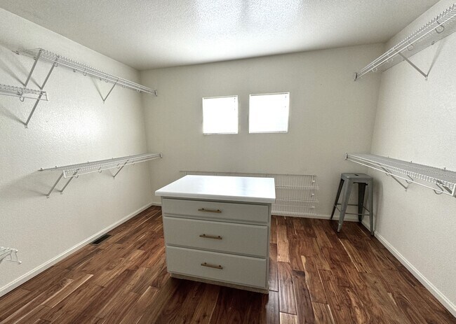 Building Photo - 8359 Liverpool Cir