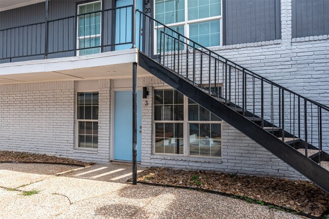 Building Photo - 9711 Linkmeadow Ln