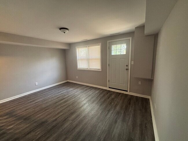 Building Photo - 2 Bedrooms - 2 Bathrooms, 21234