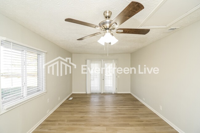 Building Photo - 1850 Priscilla Ave