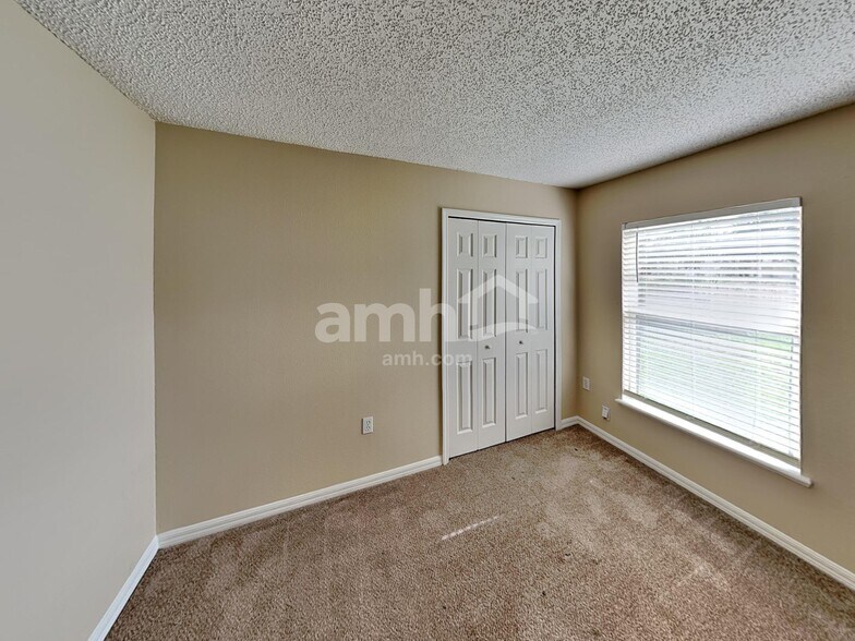 Building Photo - 7491 Volley Dr N