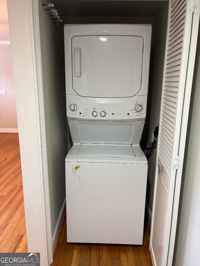 Building Photo - 1647 Briarcliff Rd NE