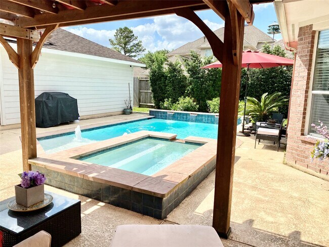 Building Photo - 12910 Watermist