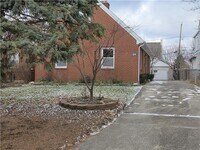 Building Photo - 28 E Jeffrey Pl