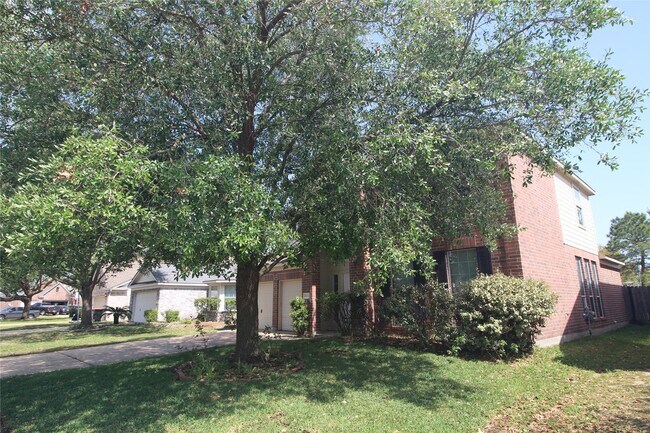 Building Photo - 16730 Town Glade Dr