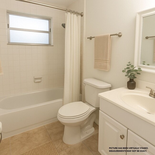 Building Photo - Sanford Home - 3/2 with garage and huge yard