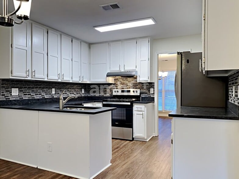 Building Photo - 5050 Rodrick Trail