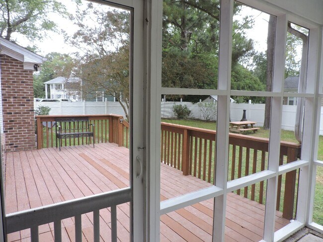 Building Photo - Email Linda@vacosold.com  or Call Office 804-642-2106