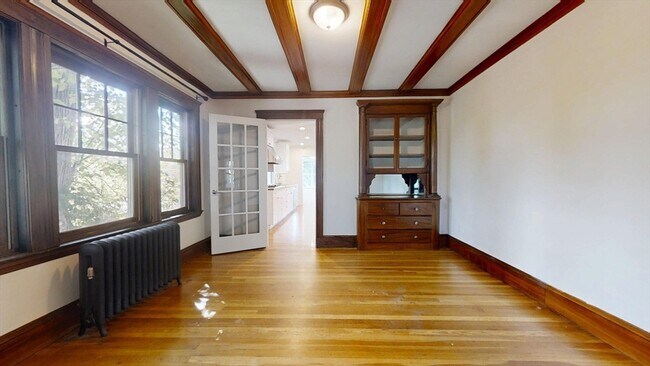 Building Photo - 113 Cushing Ave