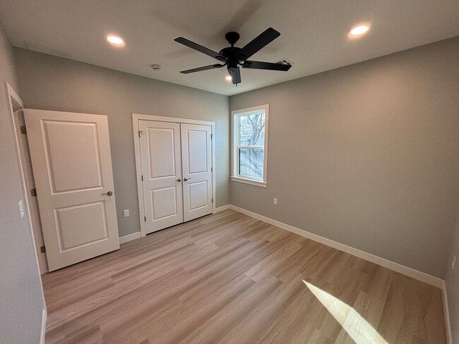 Building Photo - Stunning New Build in Central Manhattan! Available NOW!