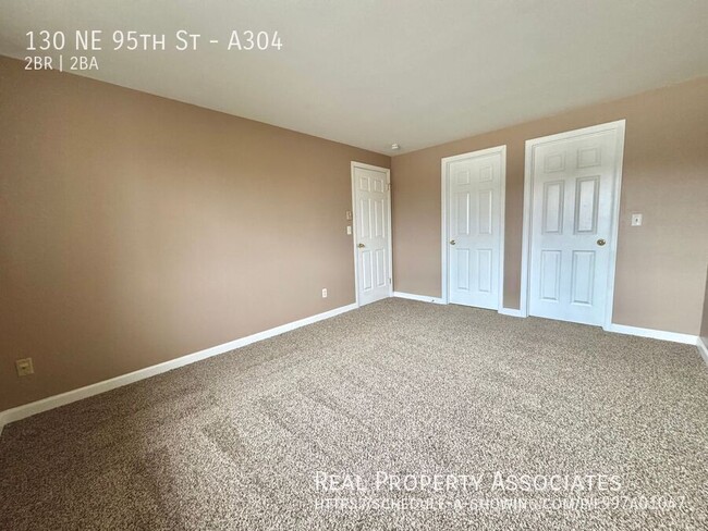 Building Photo - 2 BR/2 Bath Condo Maple Leaf Neighborhood-...