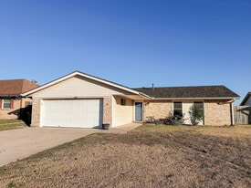 Building Photo - 7603 NW Andrews Ave