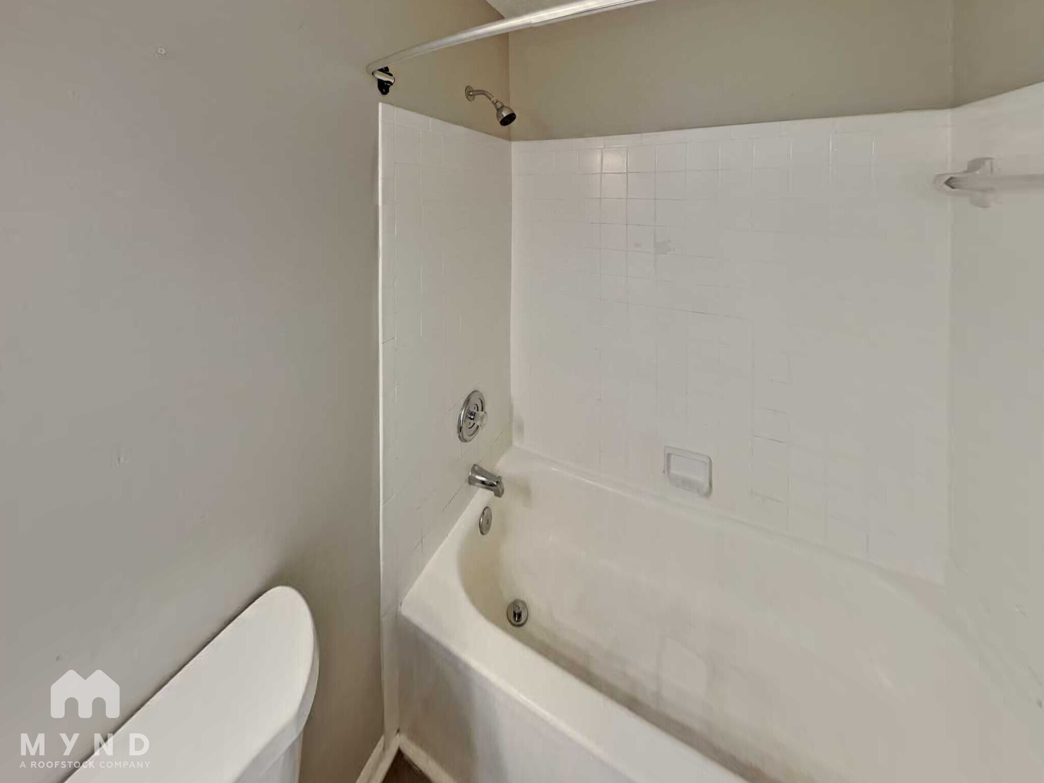 Building Photo - 11200 Leadenhall Ln