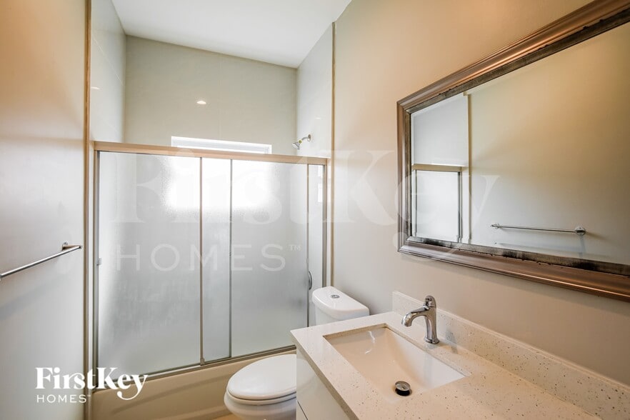 Building Photo - 2835 NW 14th St