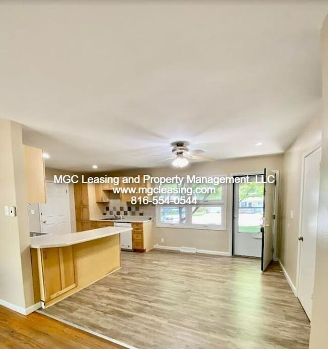 Building Photo - Charming Ranch Style Home Minutes From Downtown Lee's Summit