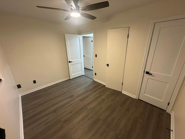 Building Photo - 6128 Red Bank Rd