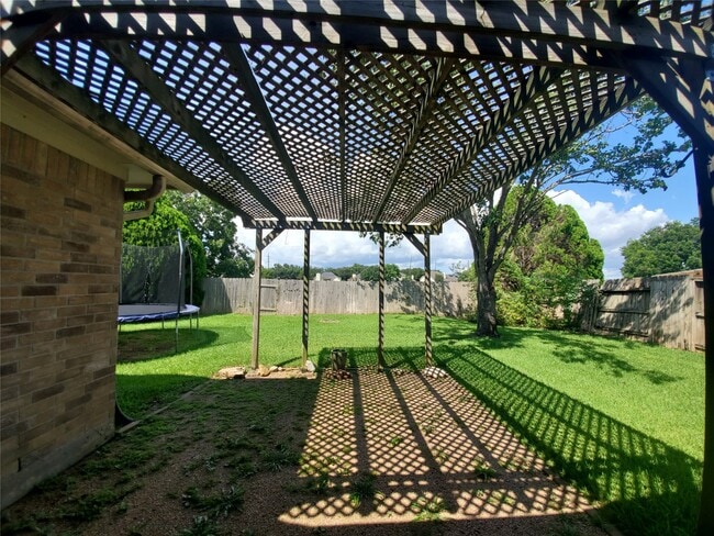 Building Photo - 7610 Broken Oak Ln