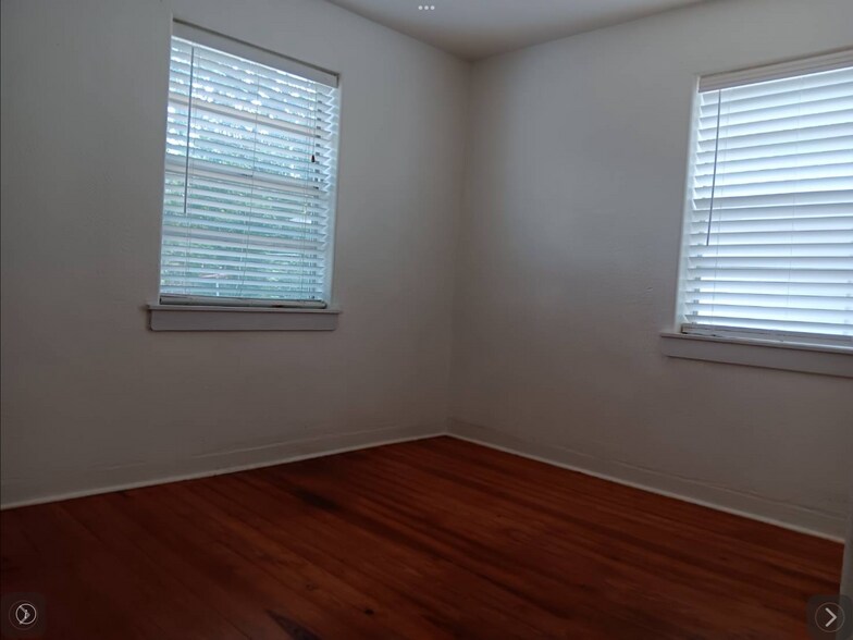 Building Photo - 141 White St
