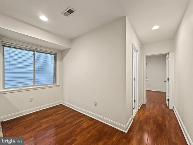 Building Photo - 1417 N 17th St