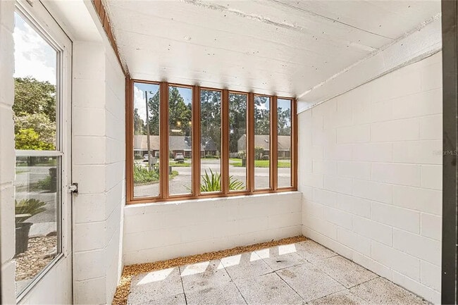 Building Photo - 4724 SW 67th Terrace